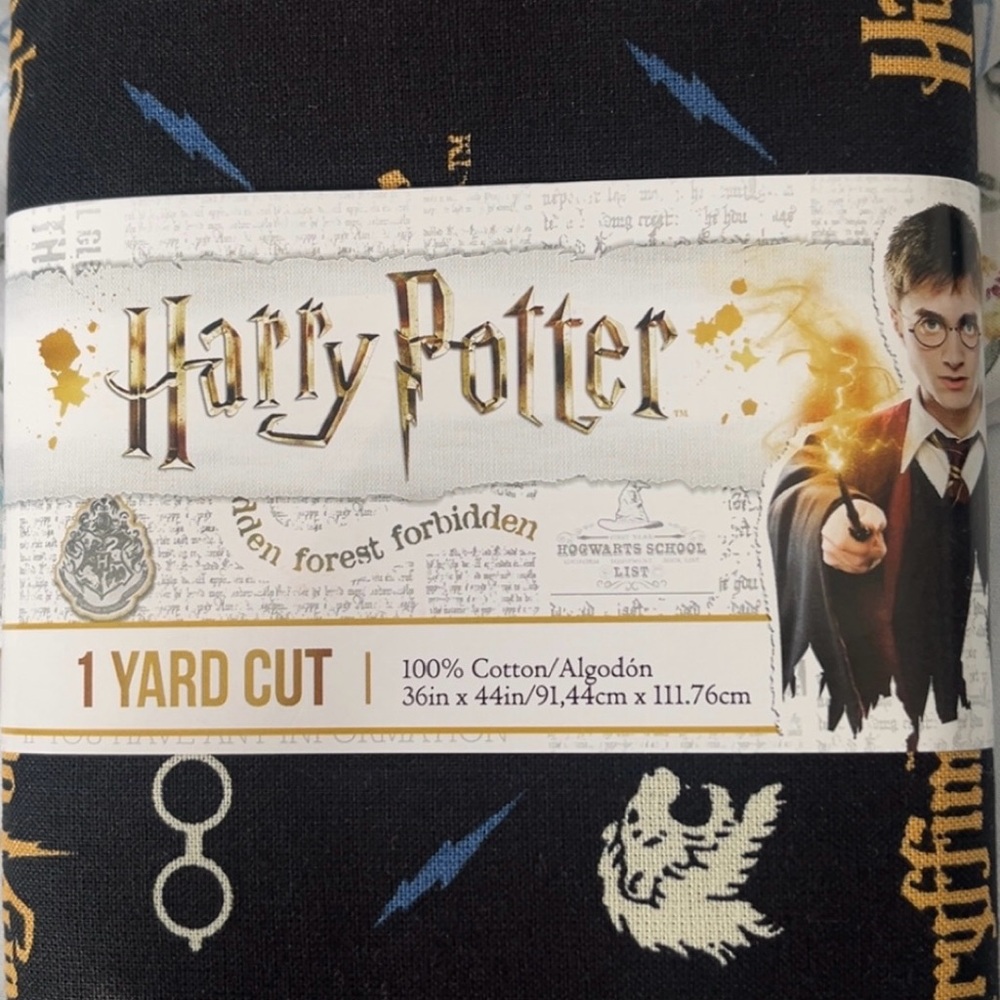 Harry Potter School Crest 1 Yard 100% Cotton Fabric Cut in Black gryffindor lion